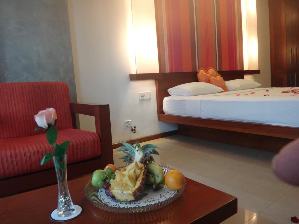 קנדי Hotel Topaz מראה חיצוני תמונה