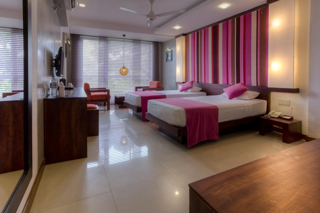 קנדי Hotel Topaz מראה חיצוני תמונה