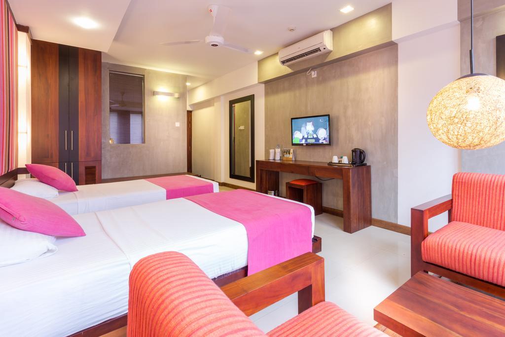 קנדי Hotel Topaz מראה חיצוני תמונה