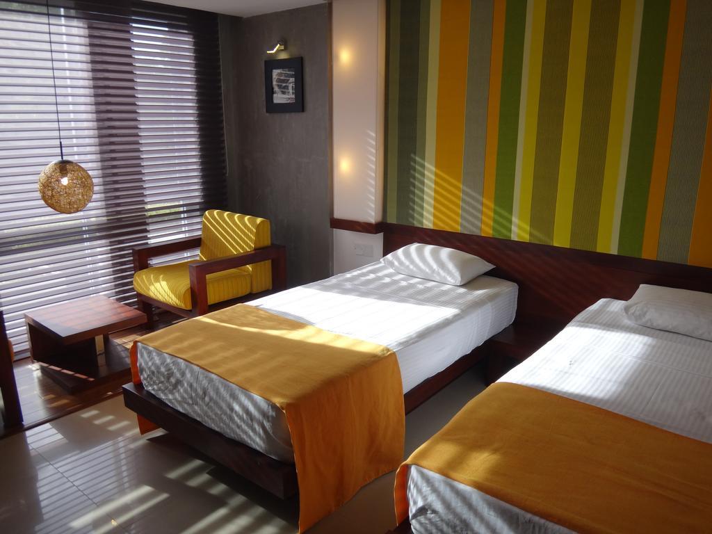 קנדי Hotel Topaz מראה חיצוני תמונה