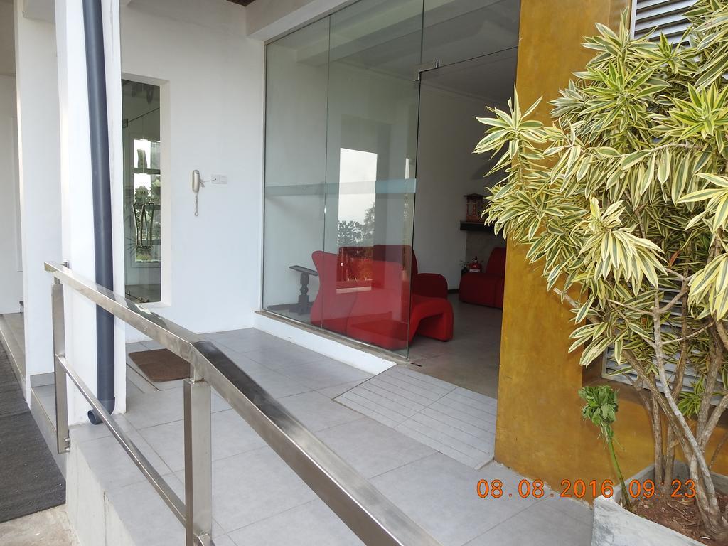 קנדי Hotel Topaz מראה חיצוני תמונה