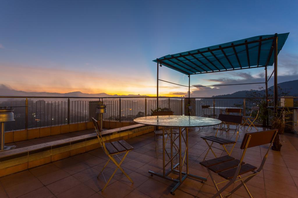 קנדי Hotel Topaz מראה חיצוני תמונה