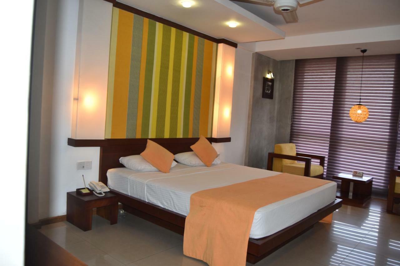 קנדי Hotel Topaz מראה חיצוני תמונה